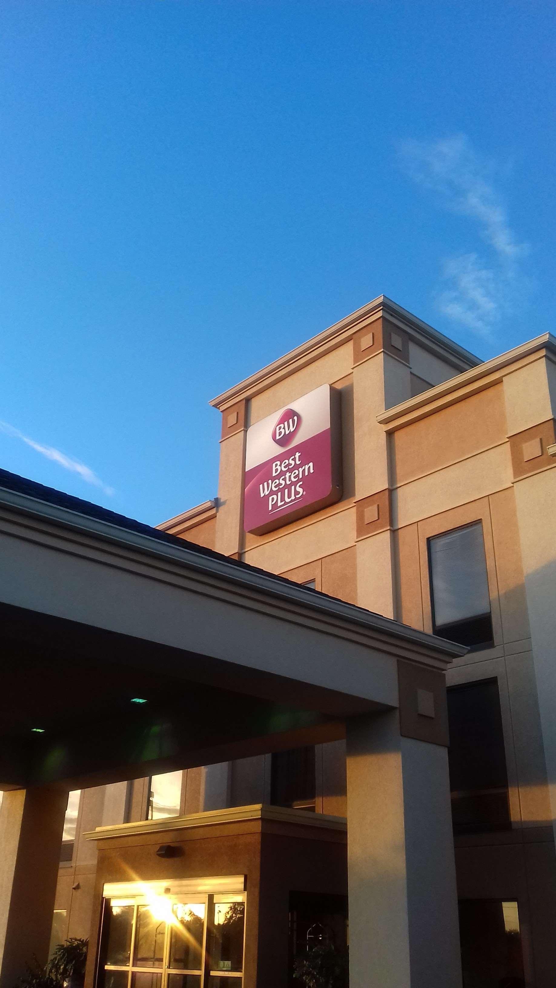 Best Western Plus Мадисон Экстерьер фото